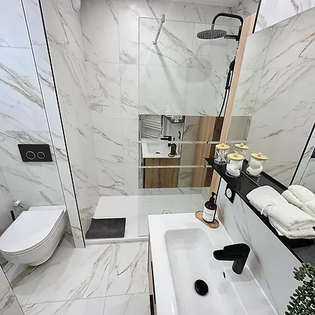 T2 Apartment, Pool, Apartment *