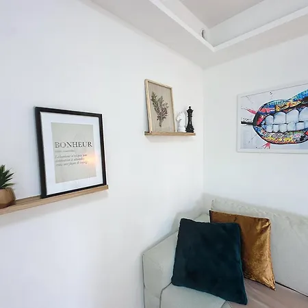 T2 Apartment, Pool, Cannes